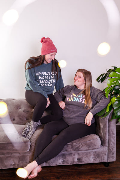 EMPOWERED WOMEN -  Sweatshirt